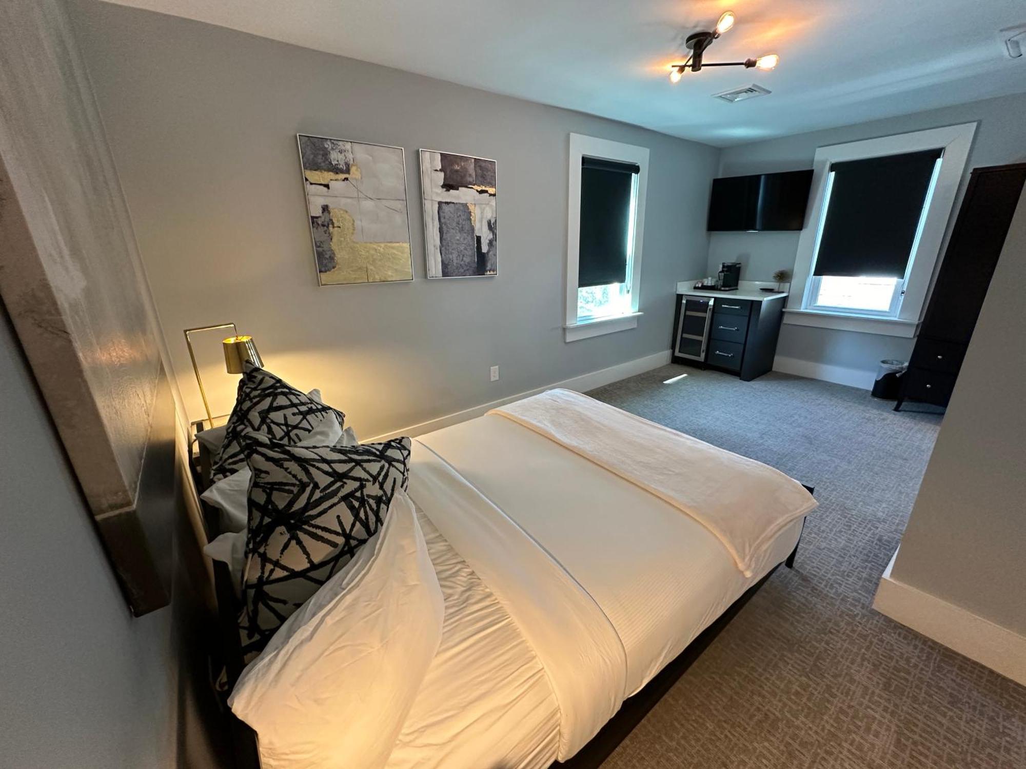 Entire Modern 7 Unit 7 Bath Boutique Inn Newport Eksteriør bilde