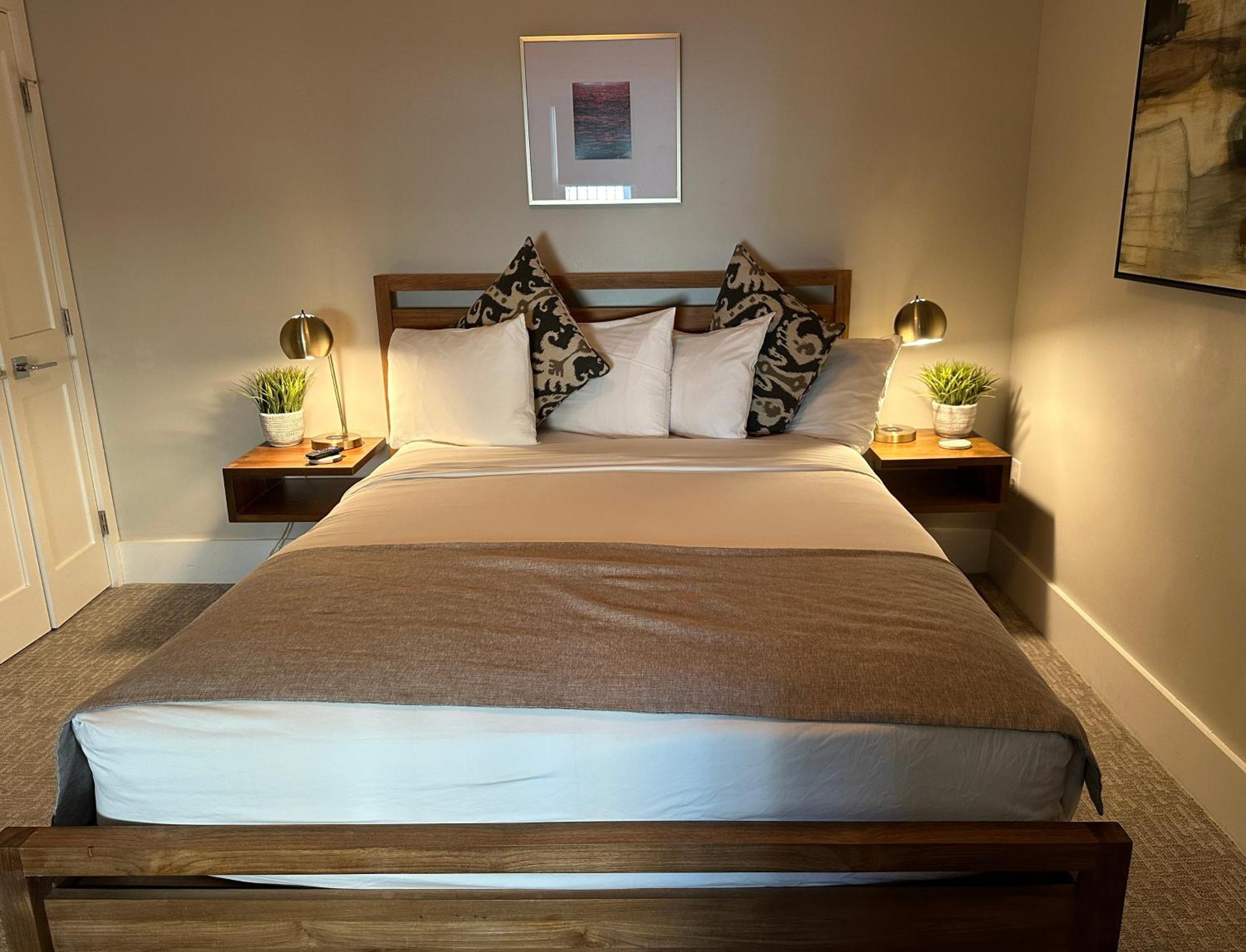 Entire Modern 7 Unit 7 Bath Boutique Inn Newport Eksteriør bilde