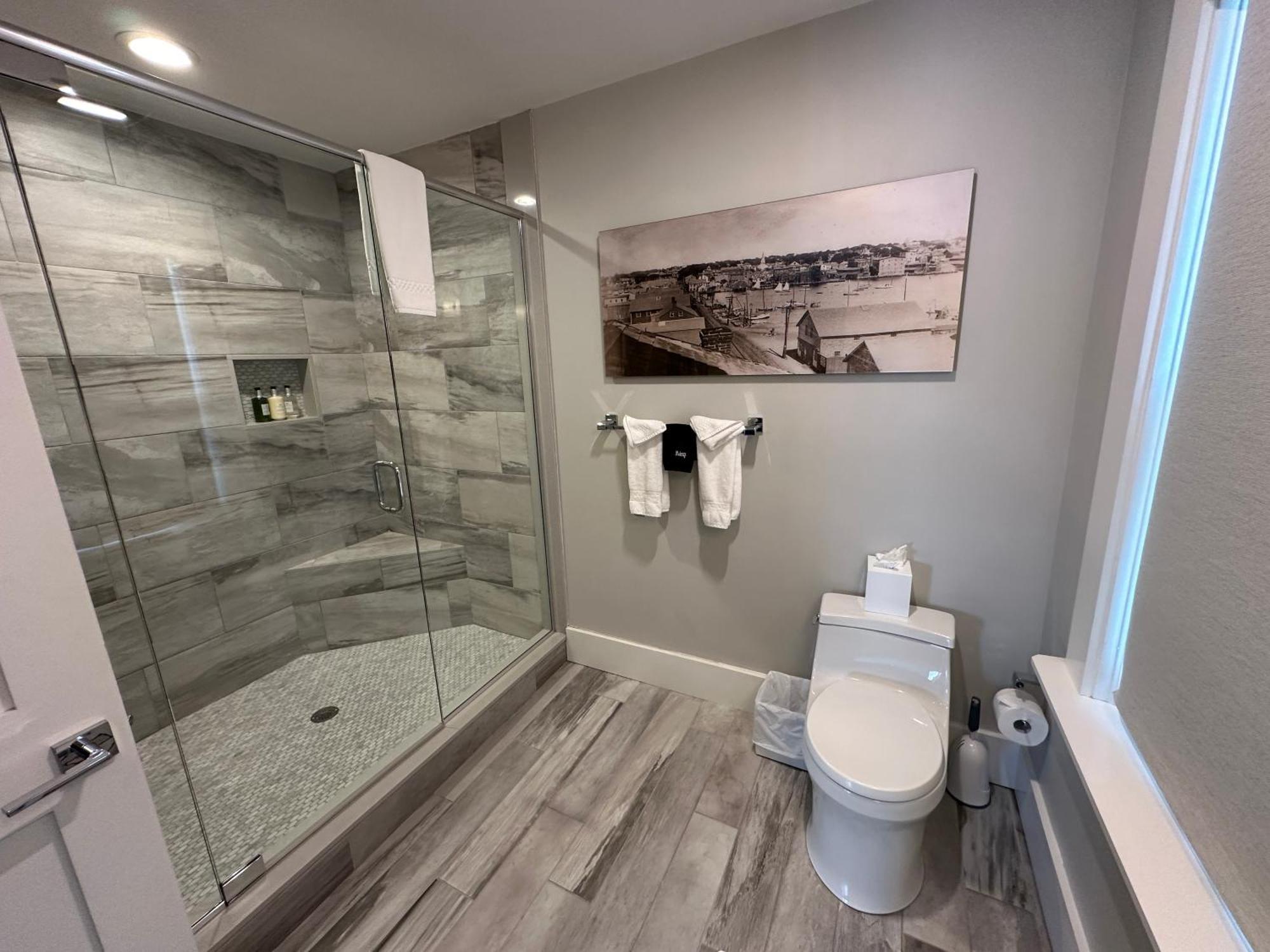 Entire Modern 7 Unit 7 Bath Boutique Inn Newport Eksteriør bilde